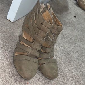 Dress up shoes